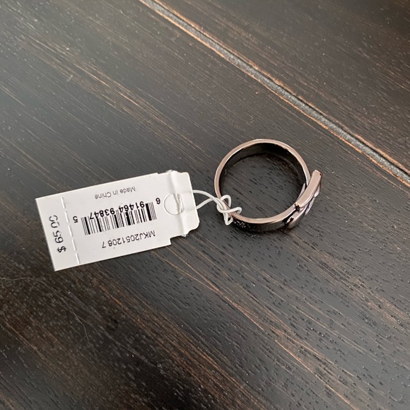 Michael Kors ring - Picture 2 of 2